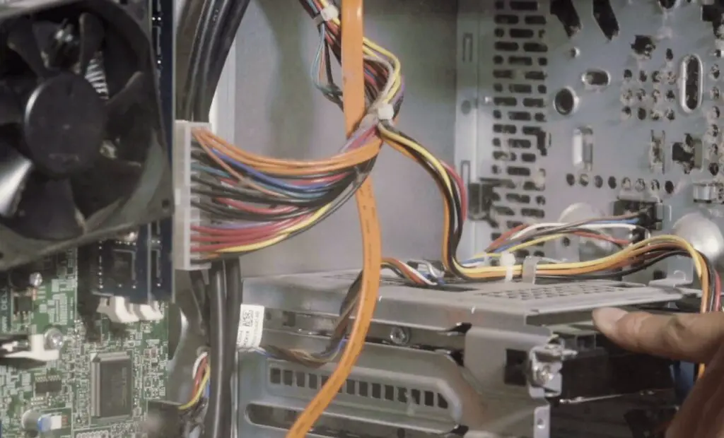 cleaning your computer with air compressor